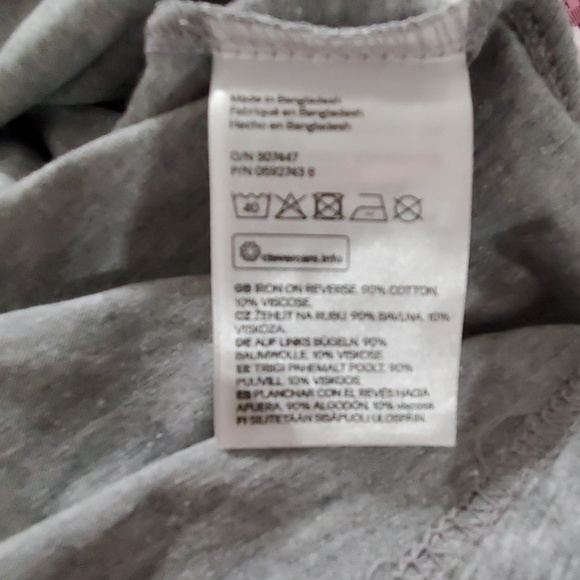 UNISEX•H & M •Divided• 'Just Chill' tee • NWT - Picture 6 of 7